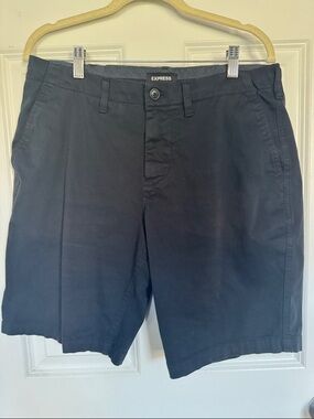 Express Men's Black Stretch+ Classic At The Knee Chino Shorts - Size 33